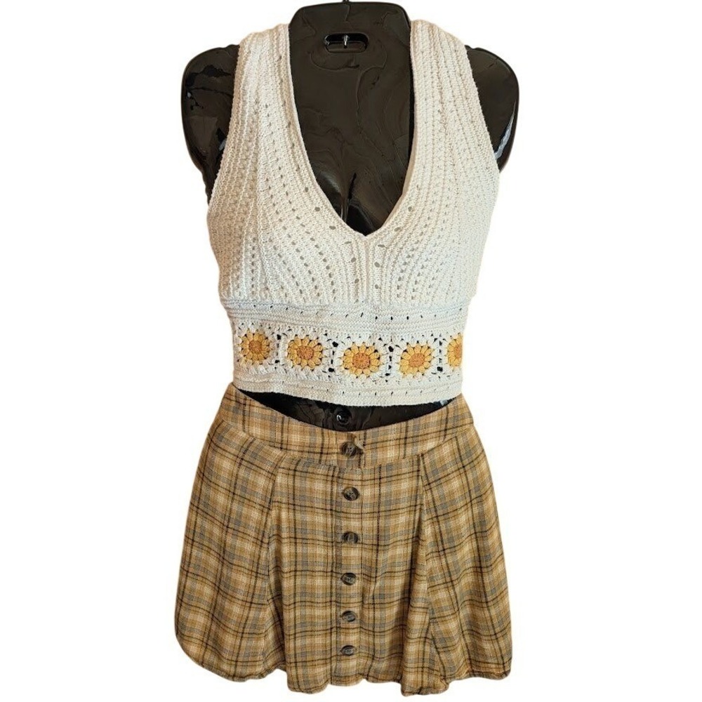 Hollister Crochet Halter Top M Boho Festival Sunflower Cottage Retro Pointelle